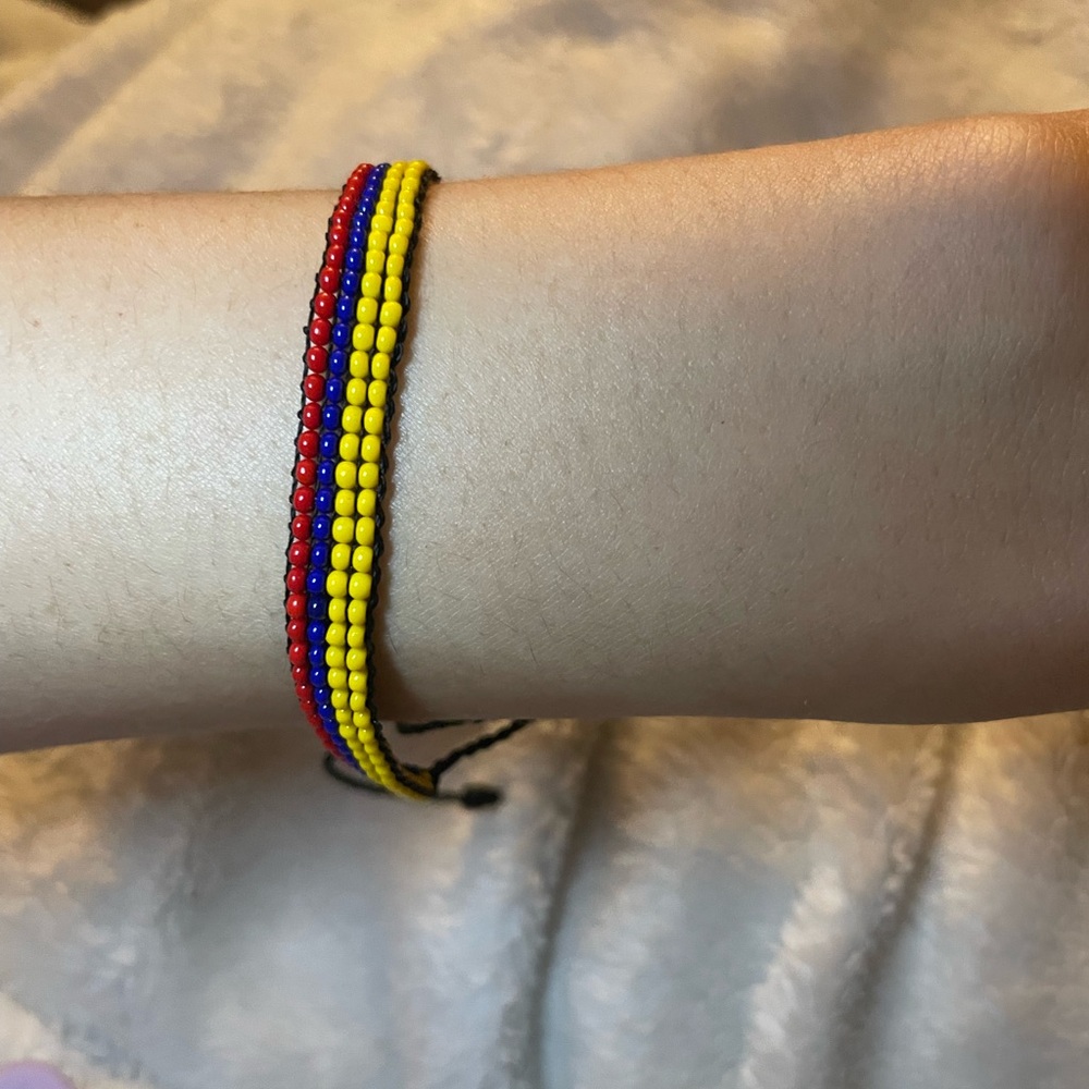Handmade Colombian Flag Colors Bead Bracelet from Columbia